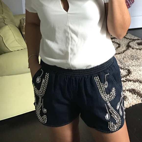 Stoned Jean Short - Picture 2 of 3